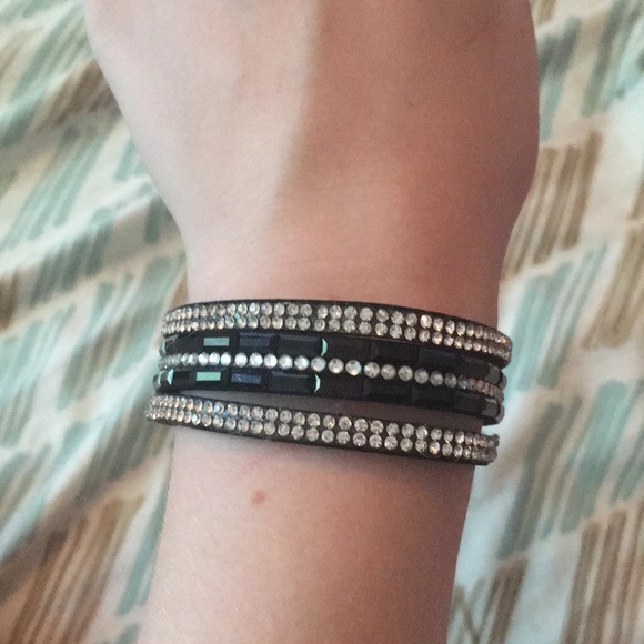 Bracelets - Picture 4 of 4